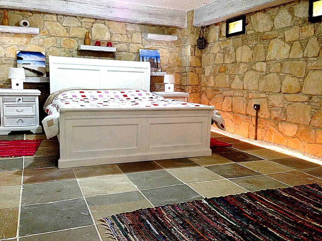 Lofou Traditional Stone House Cameră foto